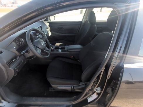 Used 2024 Nissan Sentra S image 9
