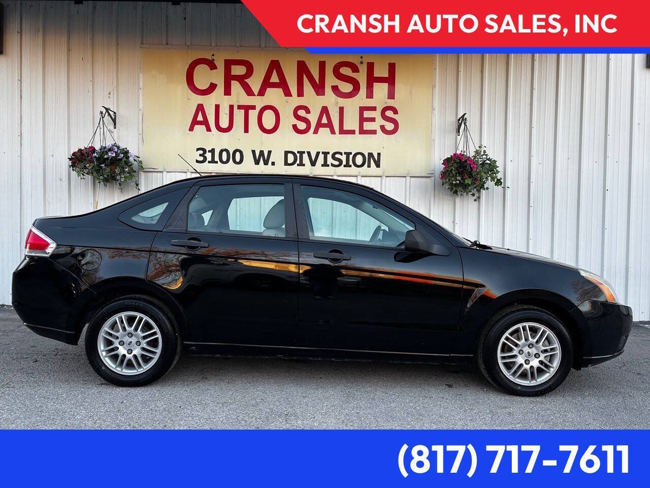 Used 2010 Ford Focus SE FWD image 1