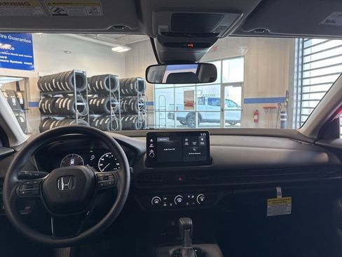 New 2026 Honda HR-V LX image 9