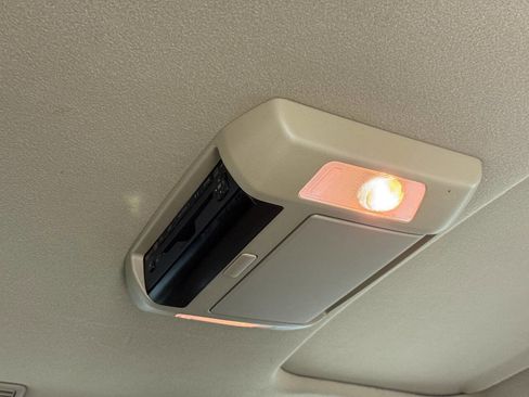 Used 2011 Toyota Sequoia Platinum image 28