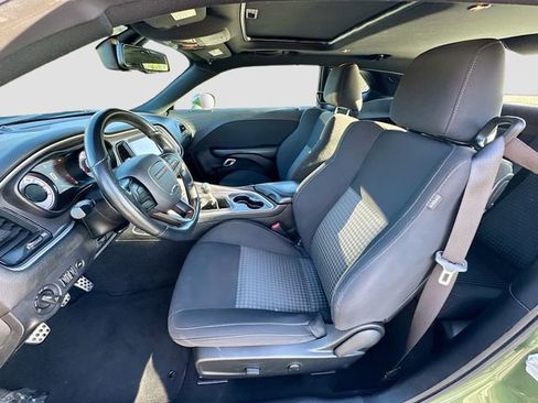 Used 2022 Dodge Challenger R/T w/ T/A Package image 21