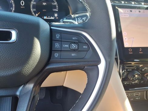 New 2025 Jeep Grand Cherokee Limited w/ Luxury Tech Group II image 30