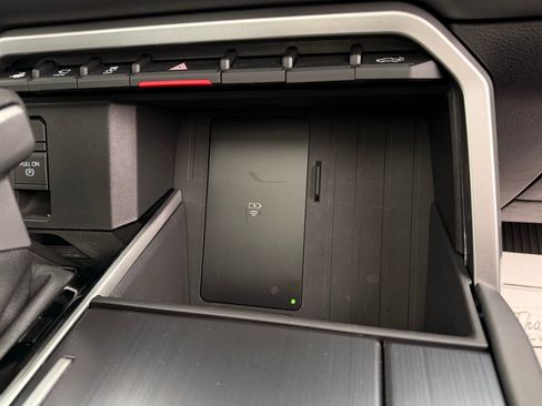 Used 2025 Toyota Tundra Platinum image 29