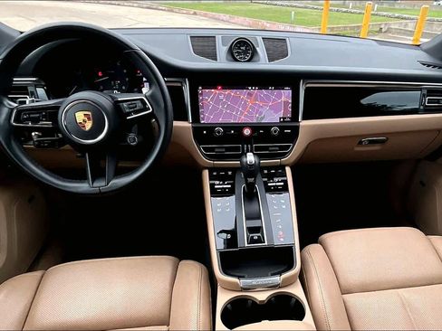 Used 2022 Porsche Macan image 15