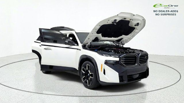 Used 2023 BMW XM AWD/4WD image 11
