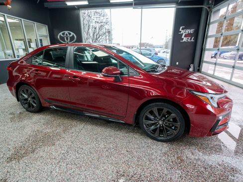 Used 2024 Toyota Corolla SE image 5