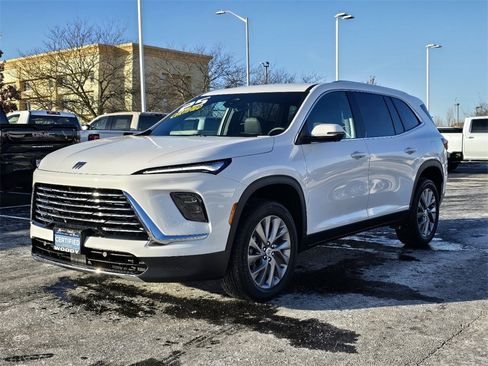 Certified 2025 Buick Enclave Preferred image 4