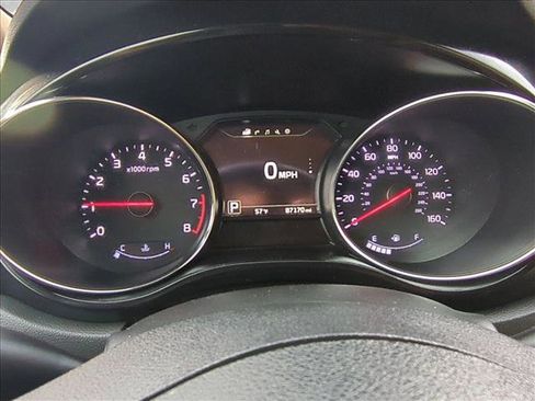 Used 2018 Kia Sedona SX image 11