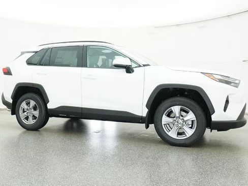 New 2025 Toyota RAV4 XLE image 28