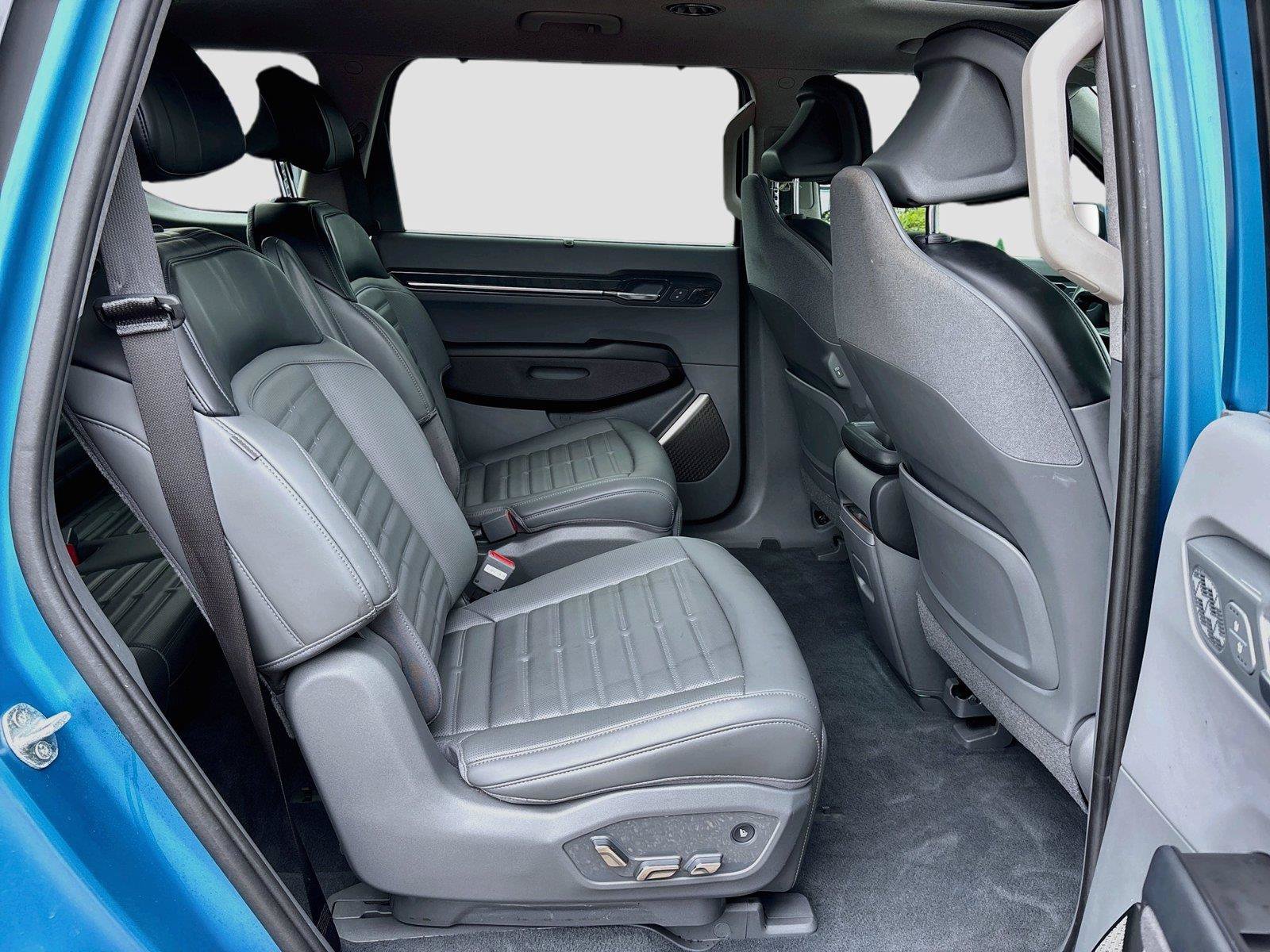 Used 2024 Kia EV9 Land AWD/4WD image 30