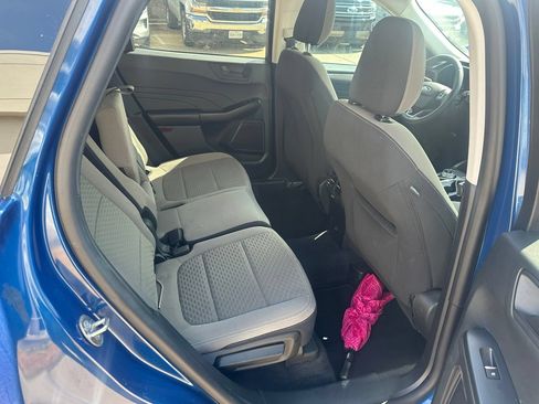 Used 2022 Ford Escape SE w/ SE Sport Appearance Package FWD image 3