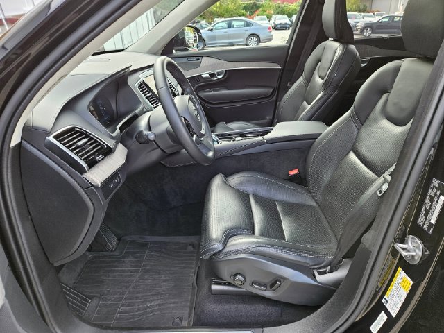 Used 2024 Volvo XC90 T8 Ultimate w/ Lounge Package AWD/4WD image 17