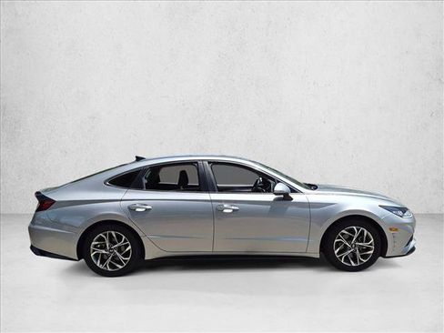 Used 2021 Hyundai Sonata SEL w/ Convenience Package FWD image 4