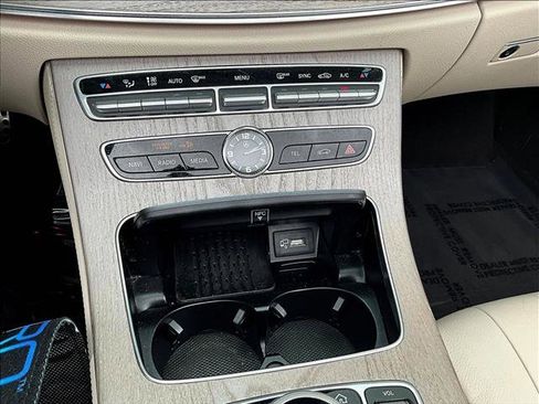 Used 2018 Mercedes-Benz E 400 E 400 image 24