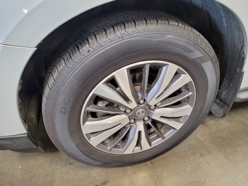 Used 2018 Nissan Pathfinder SV FWD image 31