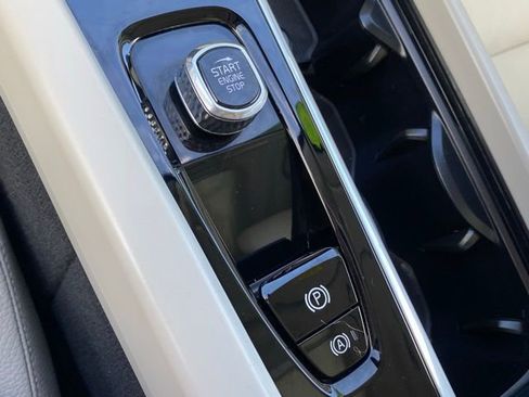 Used 2023 Volvo XC60 B5 Plus w/ Climate Package image 17