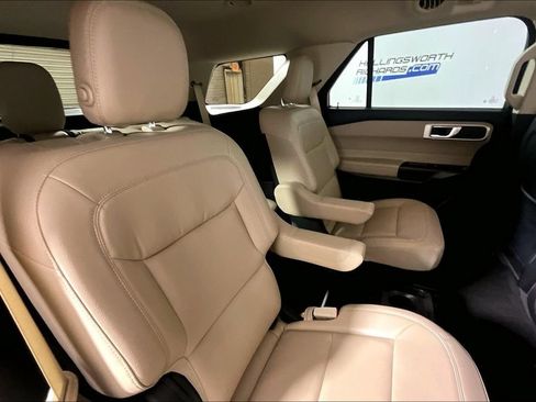 Used 2020 Ford Explorer XLT w/ Equipment Group 202A RWD image 22