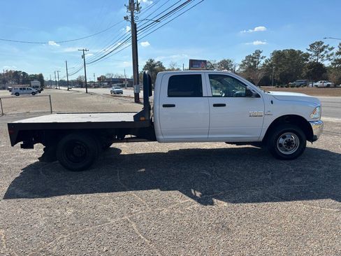 Used 2018 RAM 3500 Tradesman w/ Chrome Appearance Group image 6