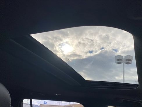 New 2025 Jeep Grand Cherokee L Altitude image 30