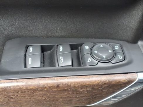 Used 2021 GMC Sierra 1500 Denali w/ Denali Ultimate Package AWD/4WD image 18