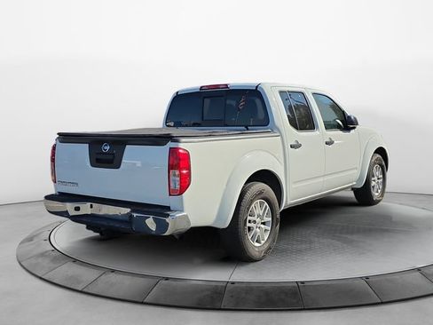 Used 2017 Nissan Frontier SV RWD image 5