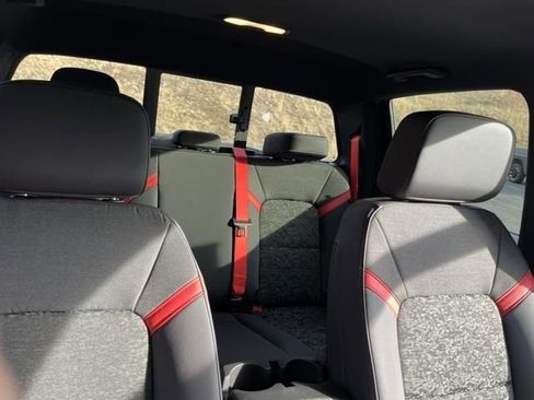 New 2025 Chevrolet Colorado Z71 w/ Midnight Edition image 32