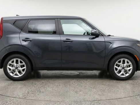 Used 2025 Kia Soul LX w/ LX Technology Package image 11