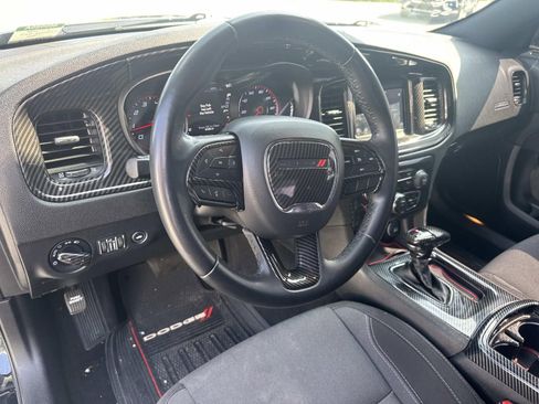 Used 2022 Dodge Charger SXT w/ Blacktop Package RWD image 17