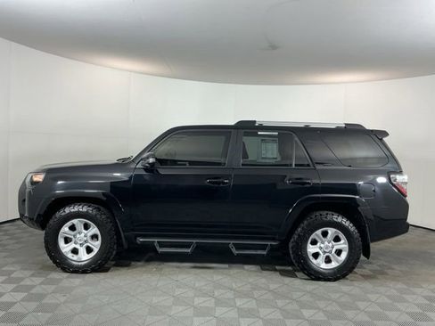 Used 2020 Toyota 4Runner SR5 Premium AWD/4WD image 8