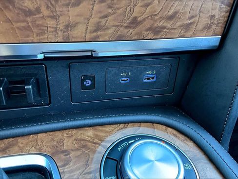 Certified 2024 Nissan Armada SL w/ Captain's Chairs Package image 30