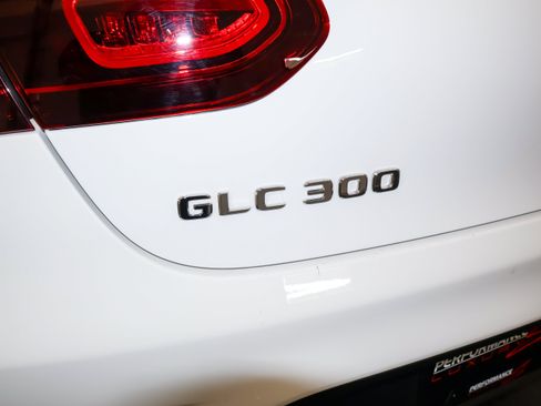 Used 2023 Mercedes-Benz GLC 300 4MATIC Coupe image 43