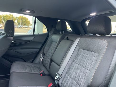 Used 2023 Chevrolet Equinox LT w/ Driver Convenience Package image 19