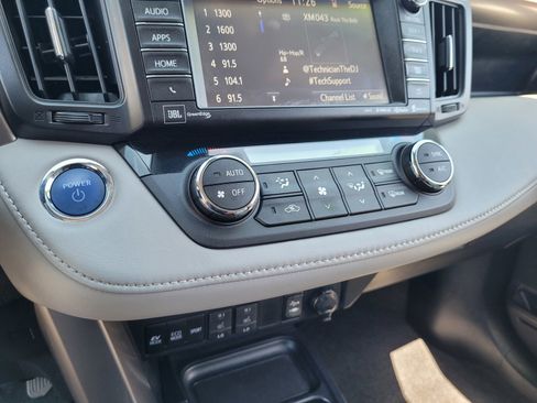 Used 2016 Toyota RAV4 Limited w/ Advanced Technology Package AWD/4WD image 19