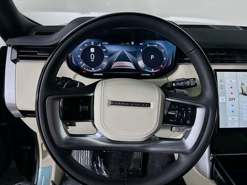 New 2026 Land Rover Range Rover Long Wheelbase SE image 12