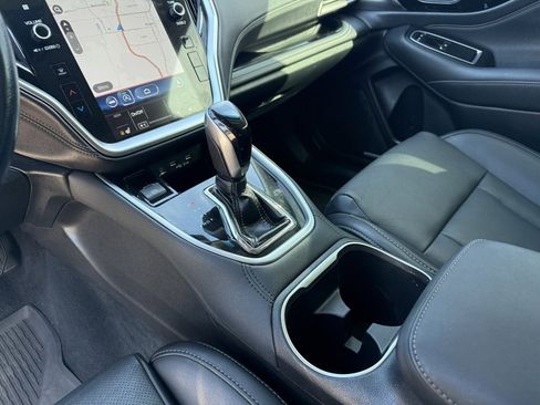 Used 2022 Subaru Outback Limited image 13