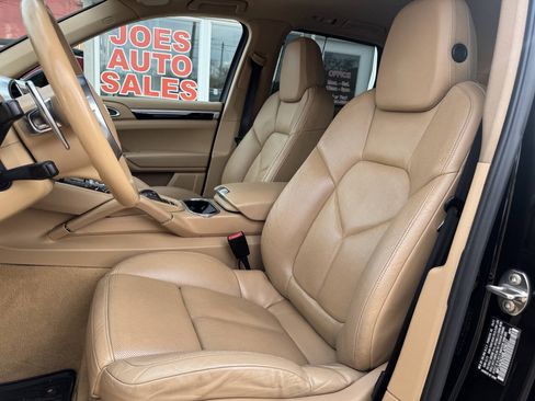 Used 2011 Porsche Cayenne AWD/4WD image 13