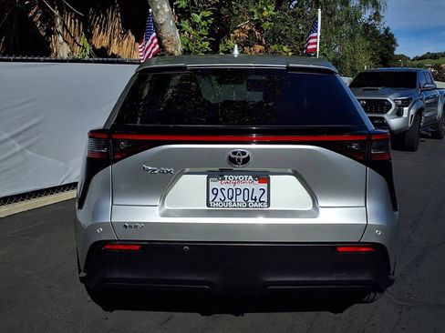 Certified 2025 Toyota bZ4X FWD image 7