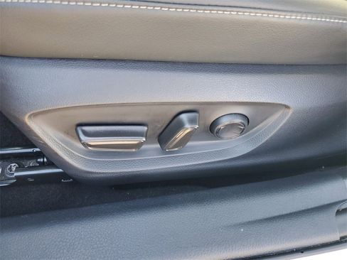 Used 2022 Toyota Camry XSE image 7