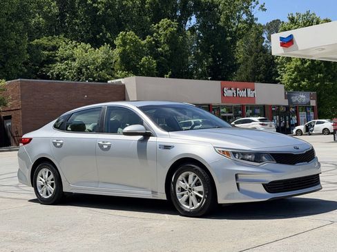 Used 2016 Kia Optima LX FWD image 3