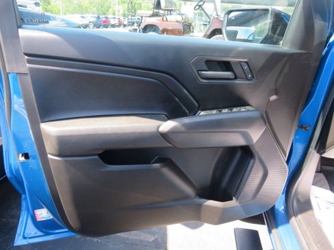 Used 2023 Chevrolet Colorado Trail Boss w/ Technology Package image 12