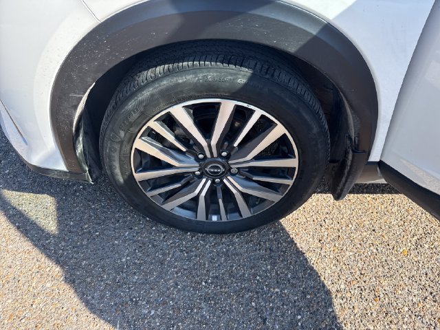 Certified 2023 Nissan Kicks SV FWD image 11