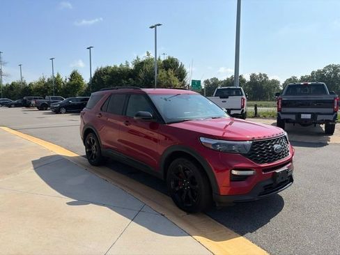 Used 2024 Ford Explorer ST w/ Equipment Group 401A AWD/4WD image 7