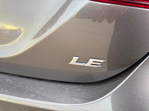 Used 2020 Toyota Camry LE w/ Carpet Mat Package FWD image 23