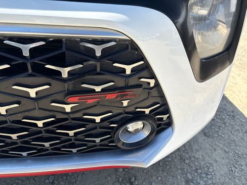 Used 2022 Kia Soul GT-Line FWD image 3
