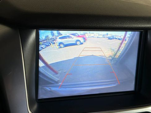 Used 2018 Chevrolet Tahoe LT w/ Luxury Package AWD/4WD image 20