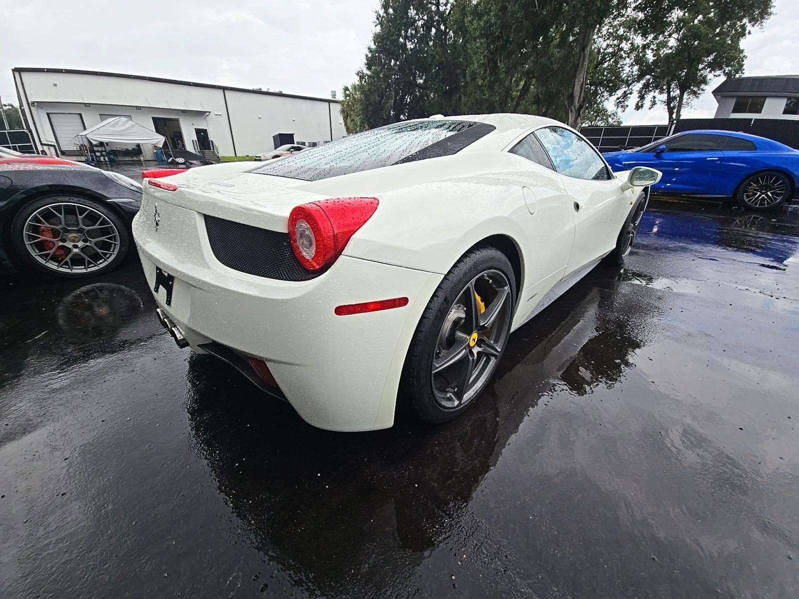 Used 2012 Ferrari 458 Italia Coupe RWD image 4