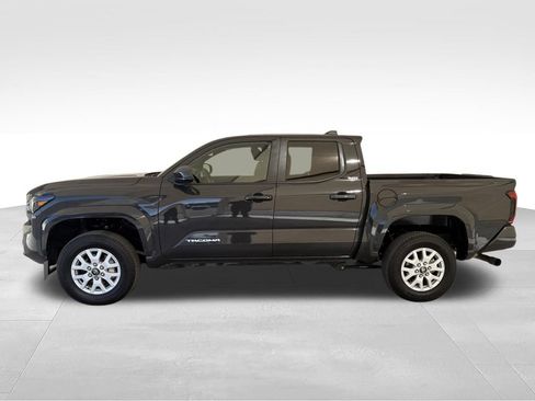 Used 2026 Toyota Tacoma SR5 AWD/4WD image 11
