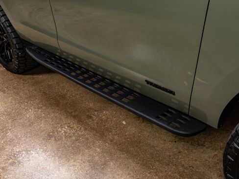 Used 2025 Ford Expedition Tremor image 13