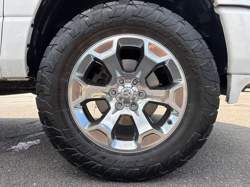 Used 2019 RAM 1500 Big Horn AWD/4WD image 15