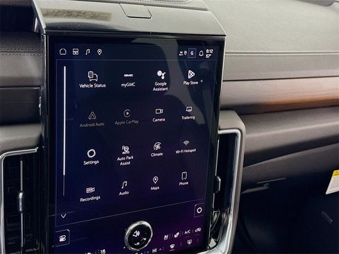 New 2026 GMC Yukon XL Denali w/ Denali Reserve Package image 10